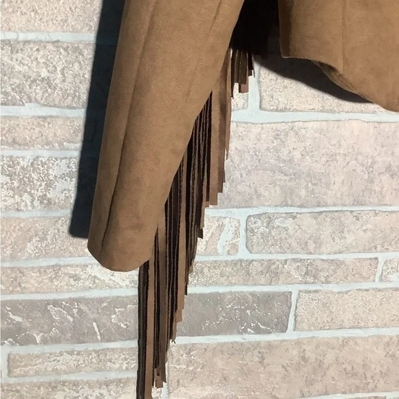 TopChic - Sz S - faux leather suede fringe fashion jacket - tan - 10” fringe - Picture 4 of 7